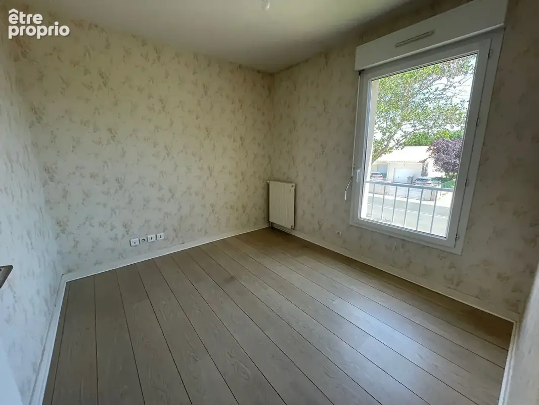 Saint Benoit - Maison 5 pièce(s) 98 m2 - jardin  - garage - photo 10
