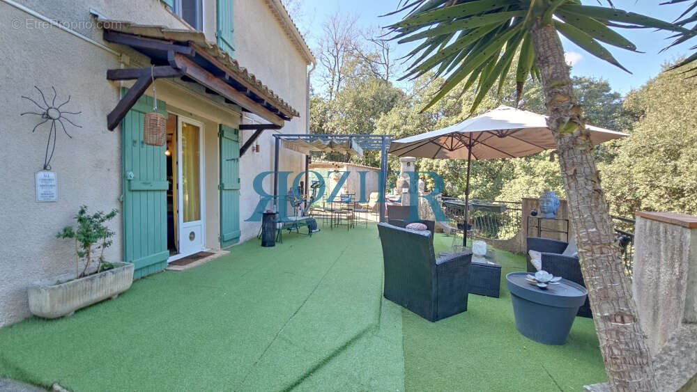Maison à VALLAURIS