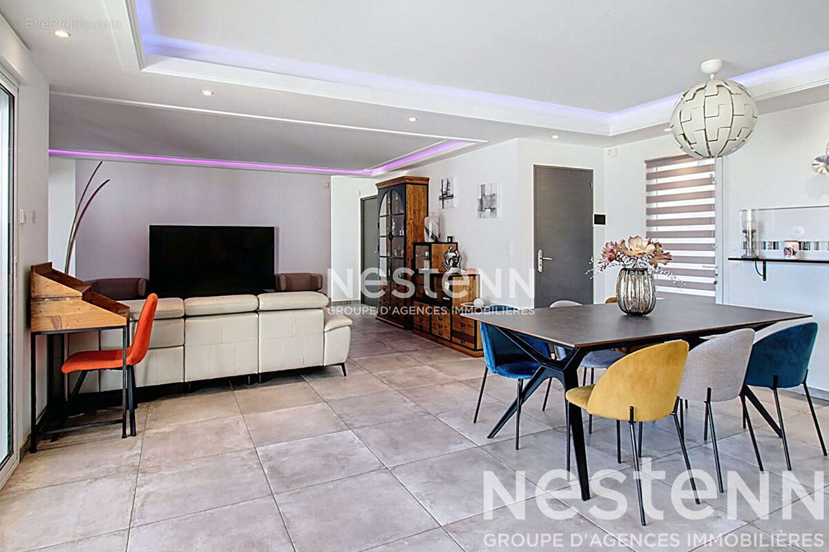 Maison à LE CANNET-DES-MAURES