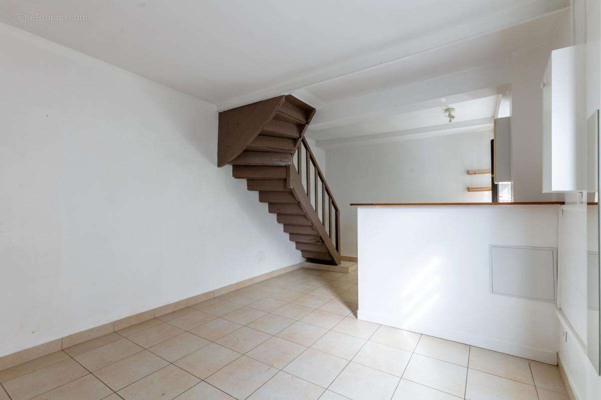 Appartement à PARIS-18E