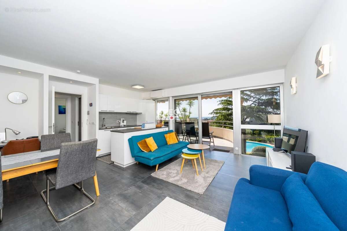 Appartement à VILLENEUVE-LOUBET