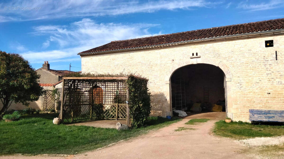 GRANGE - Maison à CHENON
