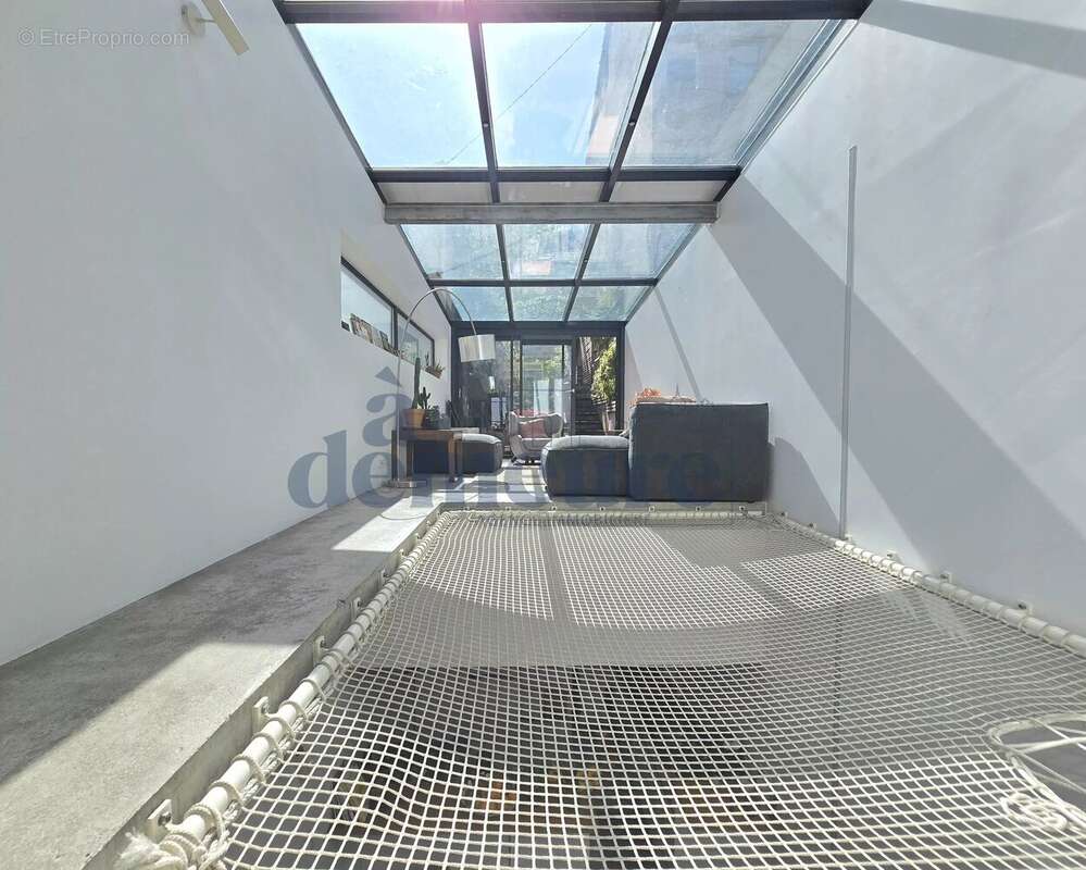 Maison à ISSY-LES-MOULINEAUX