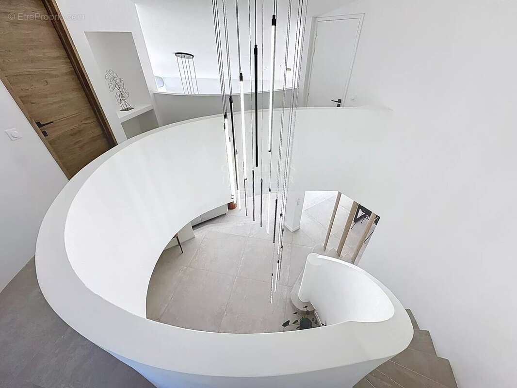 Maison à MANDELIEU-LA-NAPOULE