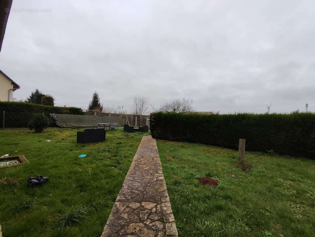 Maison à AUNAY-SOUS-AUNEAU