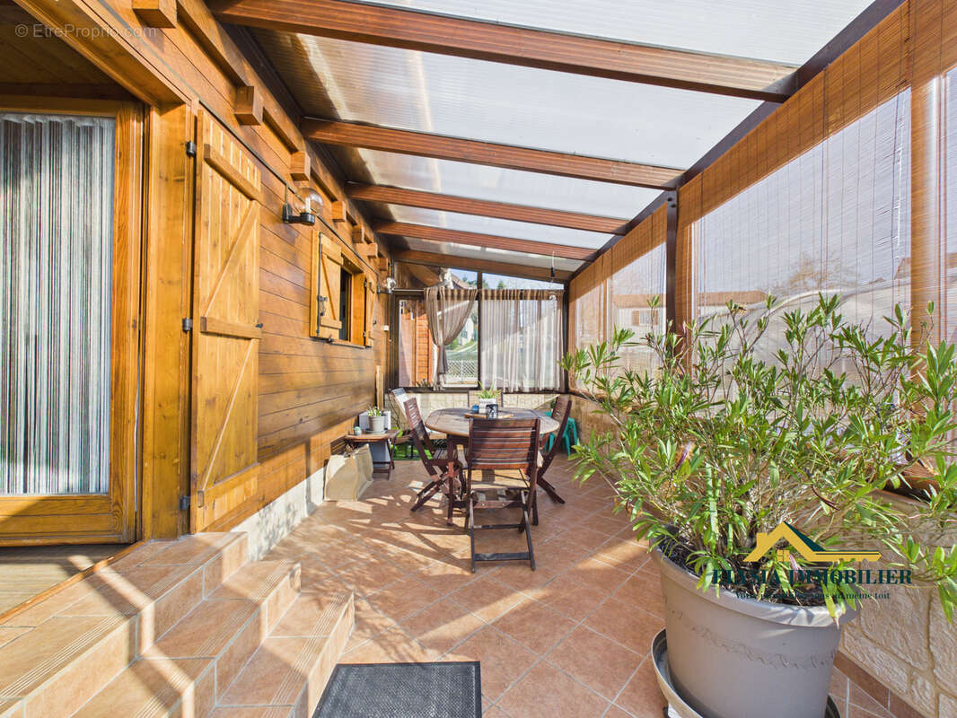 Maison à CHAUDENEY-SUR-MOSELLE