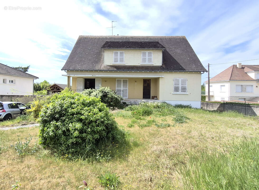 Maison à CHATELLERAULT
