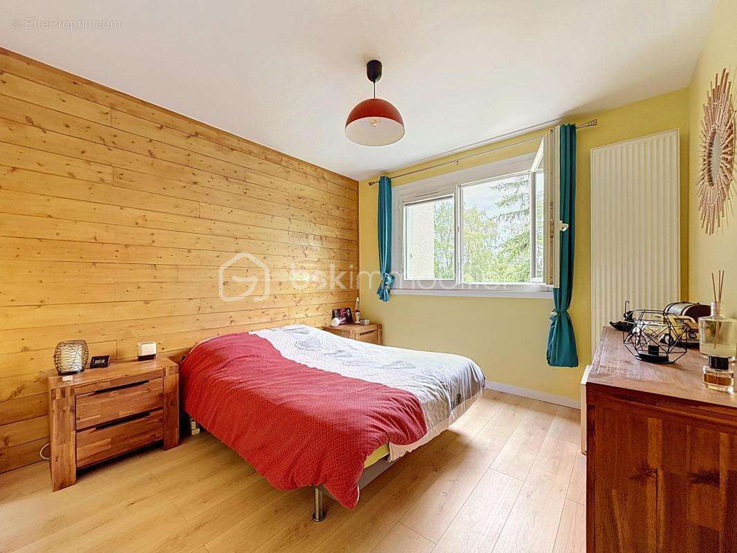Appartement à EZANVILLE