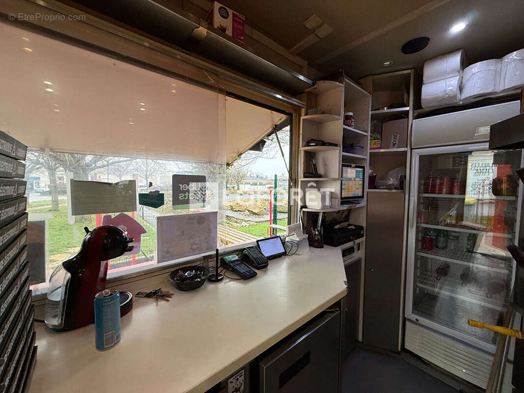 Commerce à RUBELLES