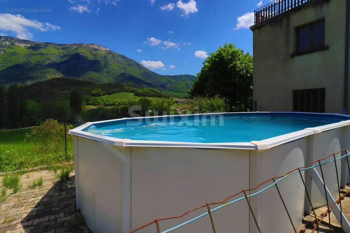 Maison à SAINT-JULIEN-EN-QUINT