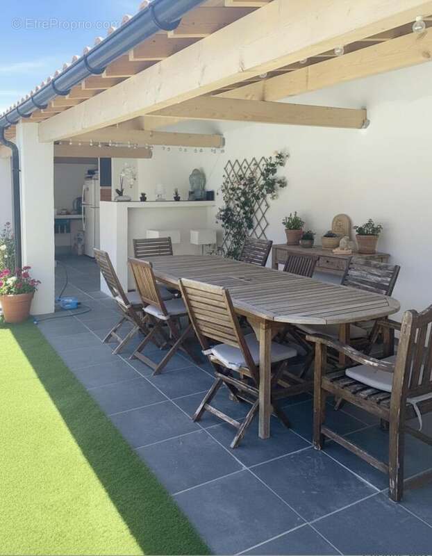 Maison à COURNONTERRAL