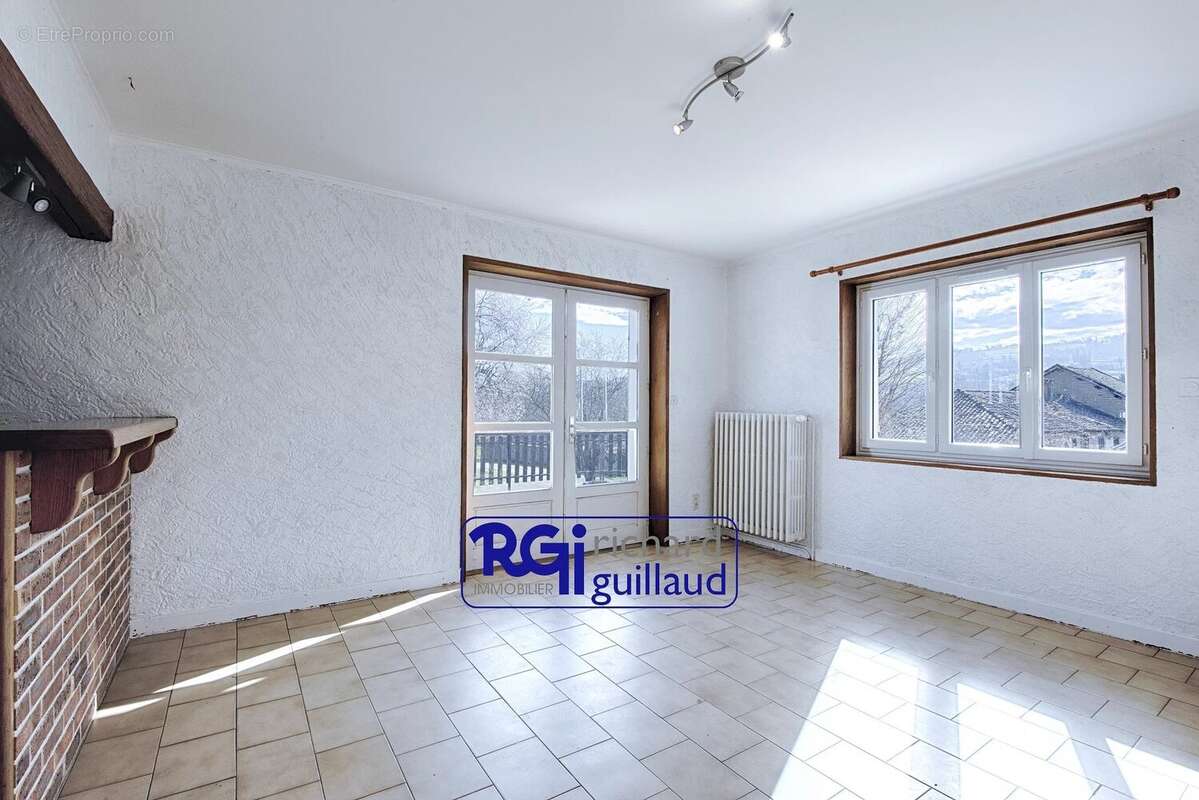 Maison à LES ABRETS