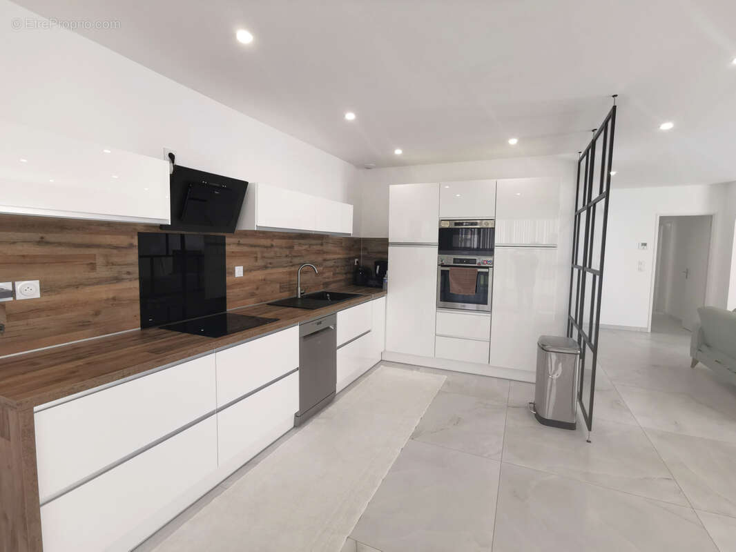 Maison à ROMANS-SUR-ISERE