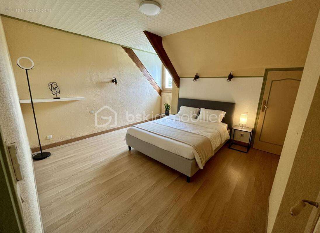 Maison 8 pièces de 180m² à VENEUX-LES-SABLONS (77250) - photo 14
