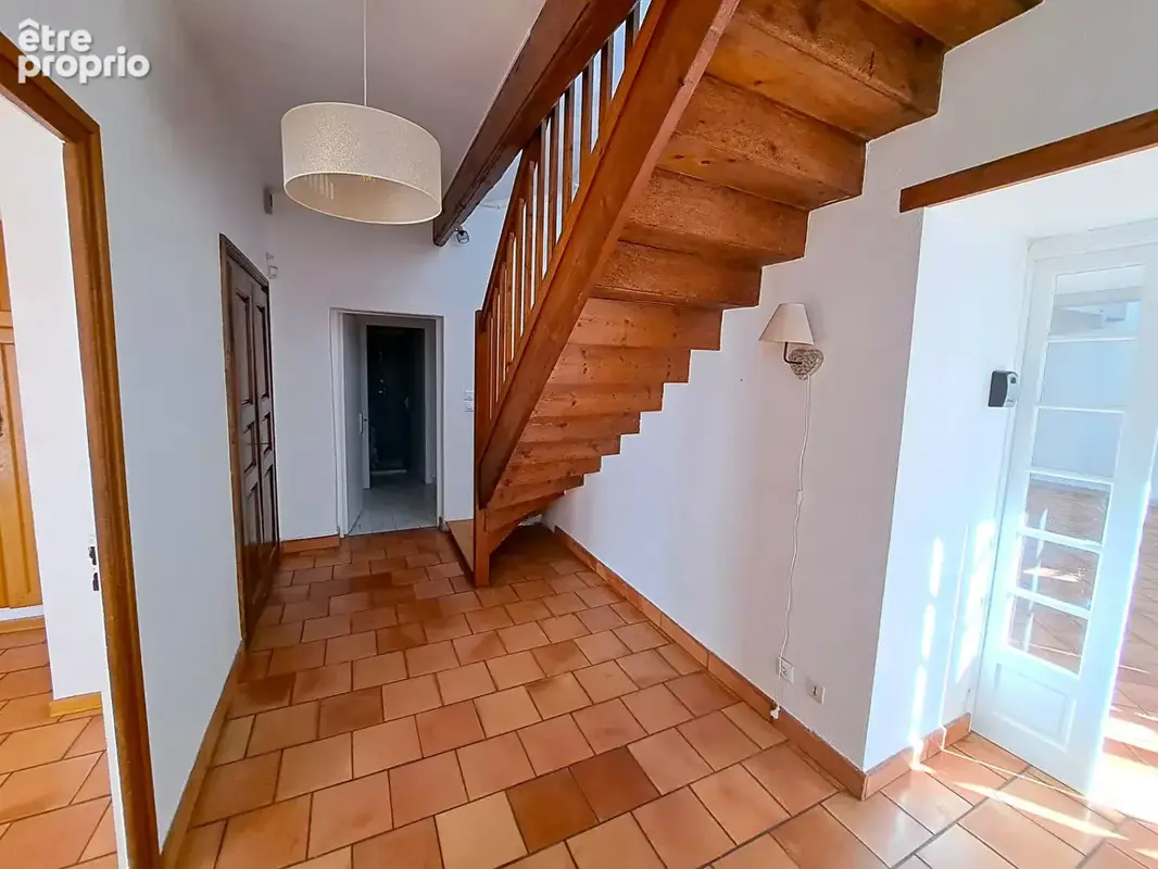 Maison Taluyers 9 pièces 235 m2 - photo 7