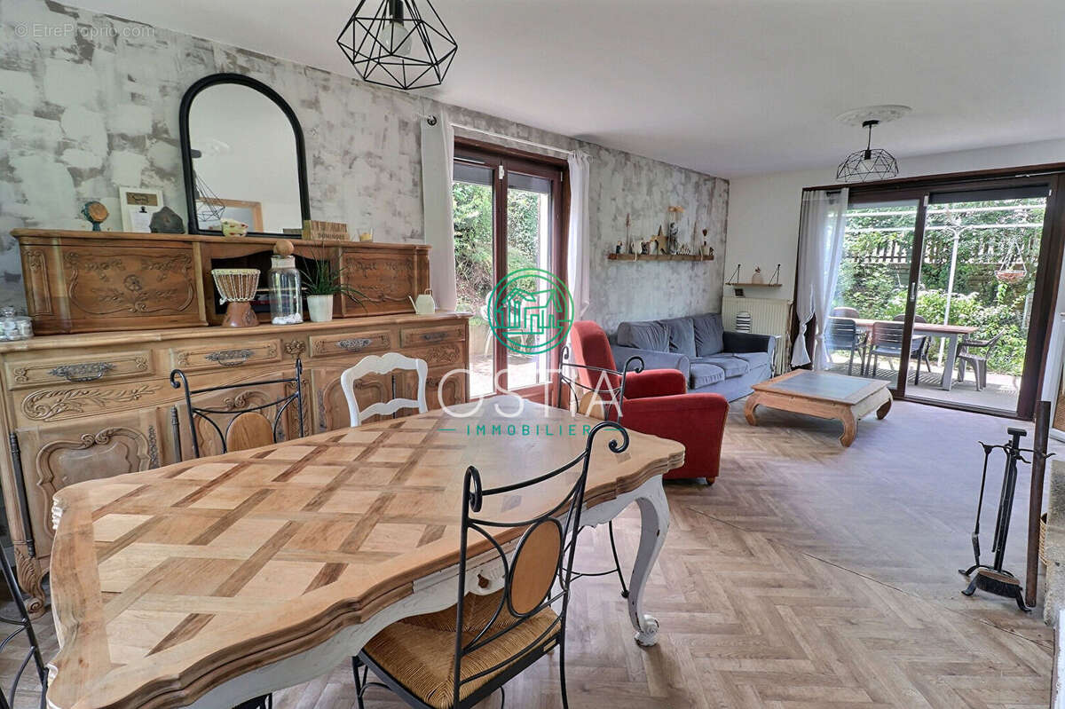 Villa Cellieu 6 pièce(s) 131 m2 - photo 2