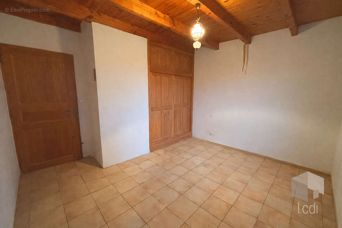Maison à RUOMS
