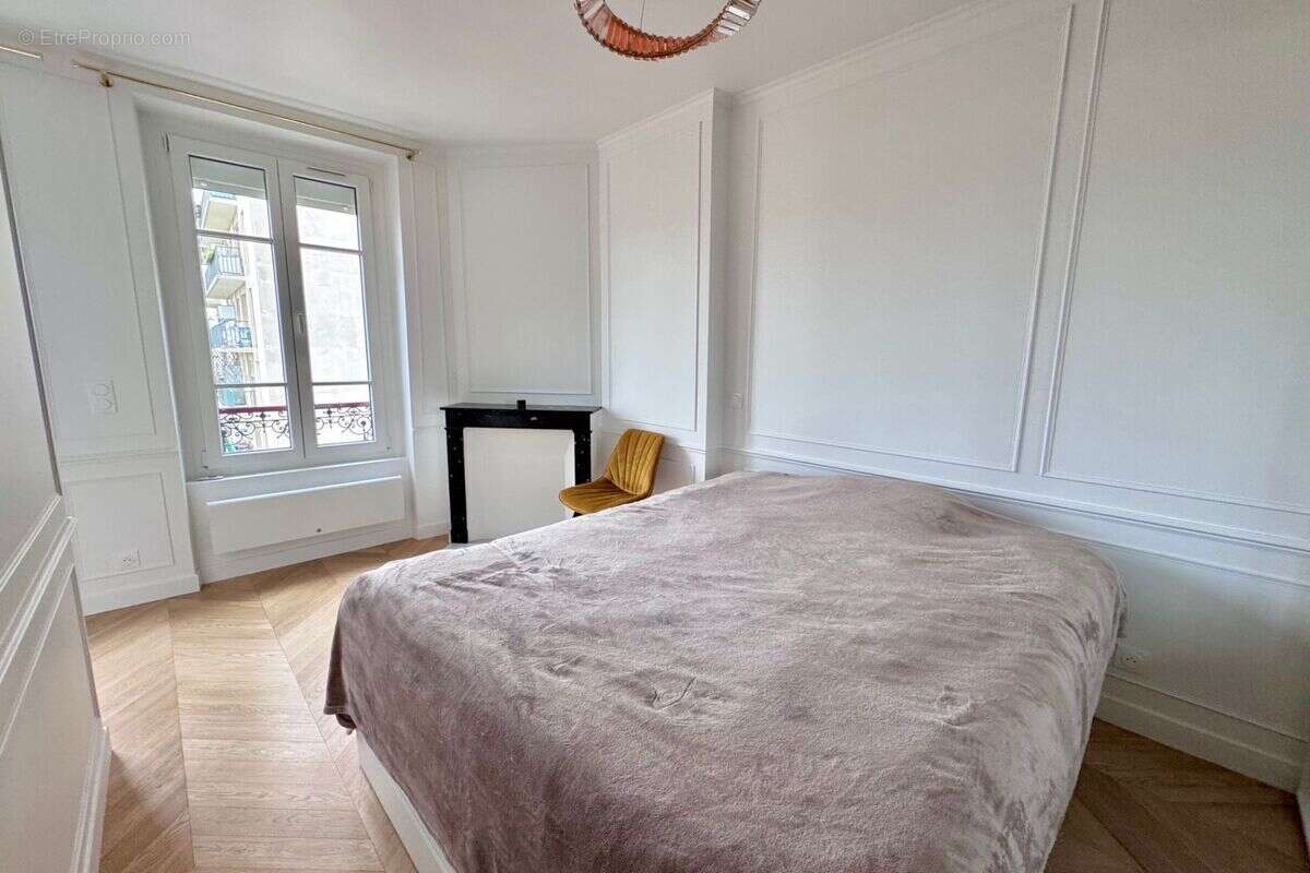 Appartement à PARIS-12E