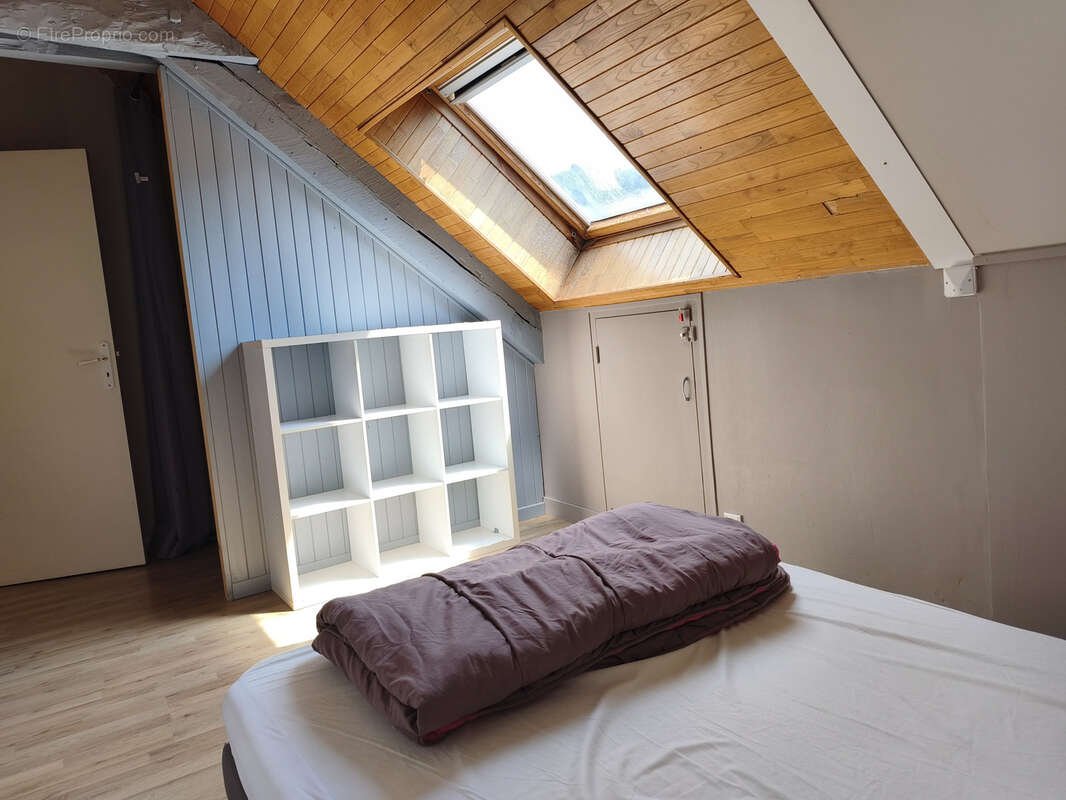 Spacieux T2 de 45 m2 (30 m2 Carrez) avec belles vues et très bien situé en centre-ville - photo 12