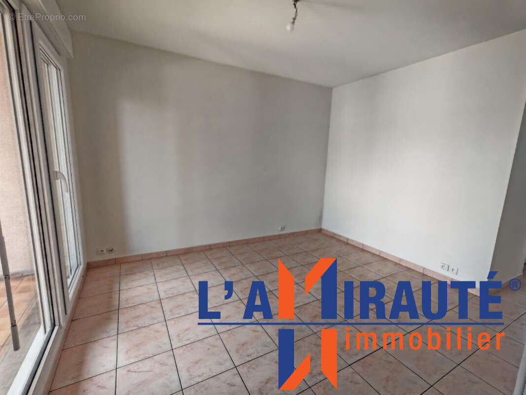 Appartement à SARTROUVILLE