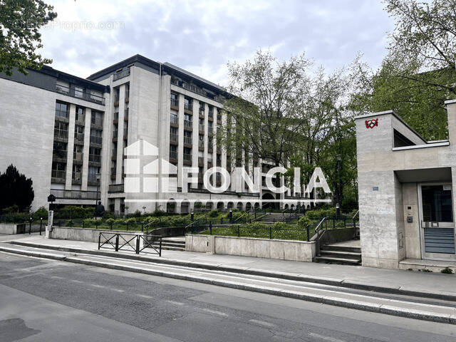 Parking à PARIS-10E