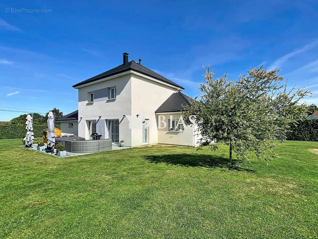 Maison 118 m² à Le Gros-Theil  - photo 2