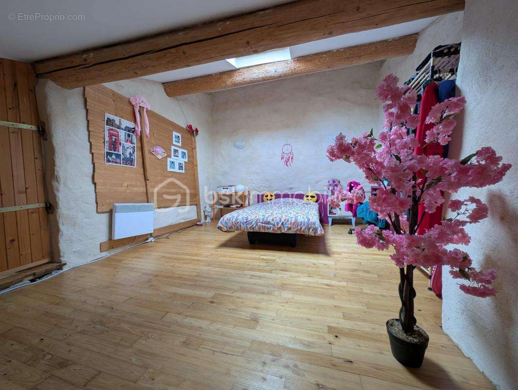 Maison à VEZENOBRES