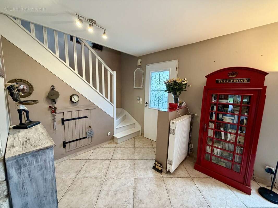 Maison à SAVIGNY-LE-TEMPLE