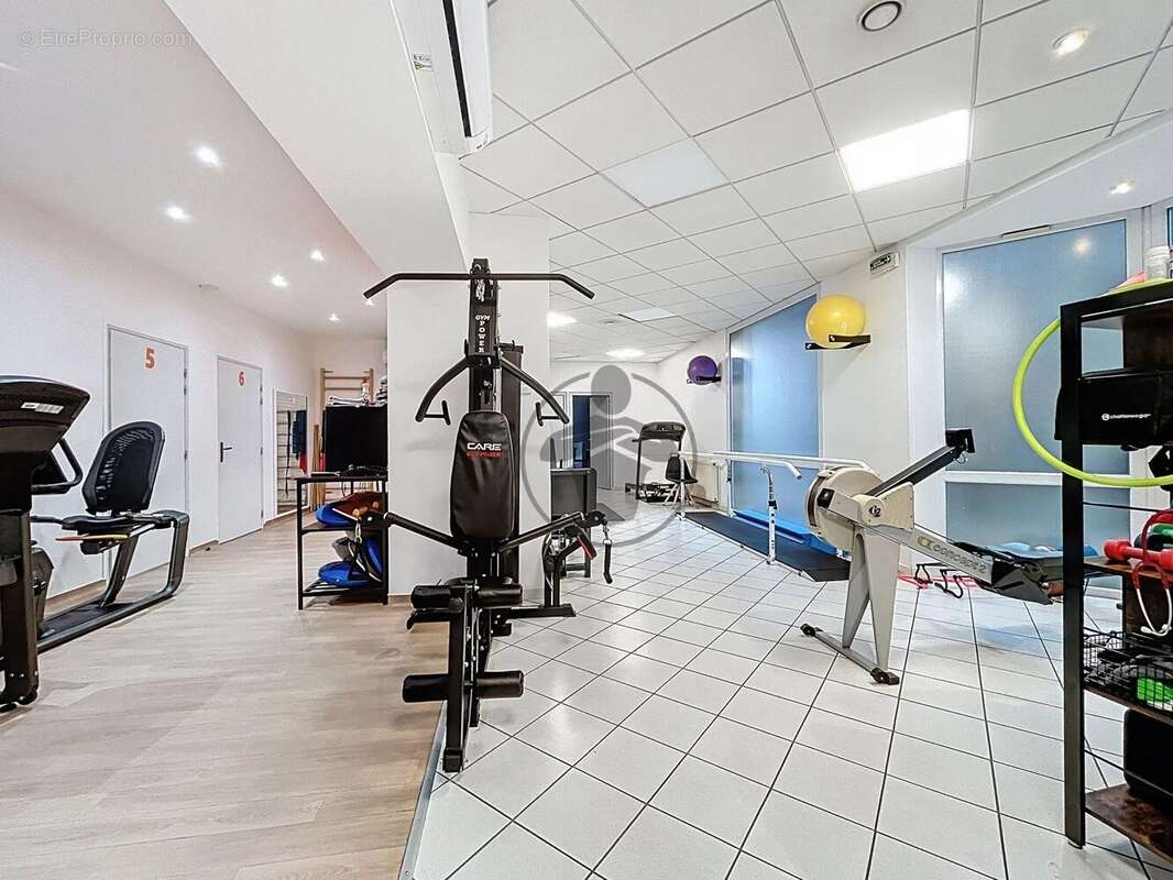 Commerce à SAINT-QUENTIN