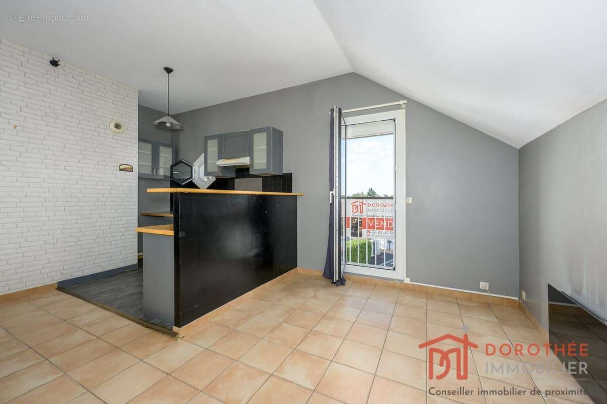 Appartement 59 m² à Marolles-En-Brie  - photo 4