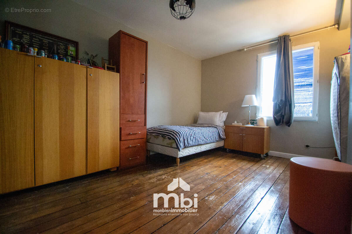 Maison à MARLY-LA-VILLE