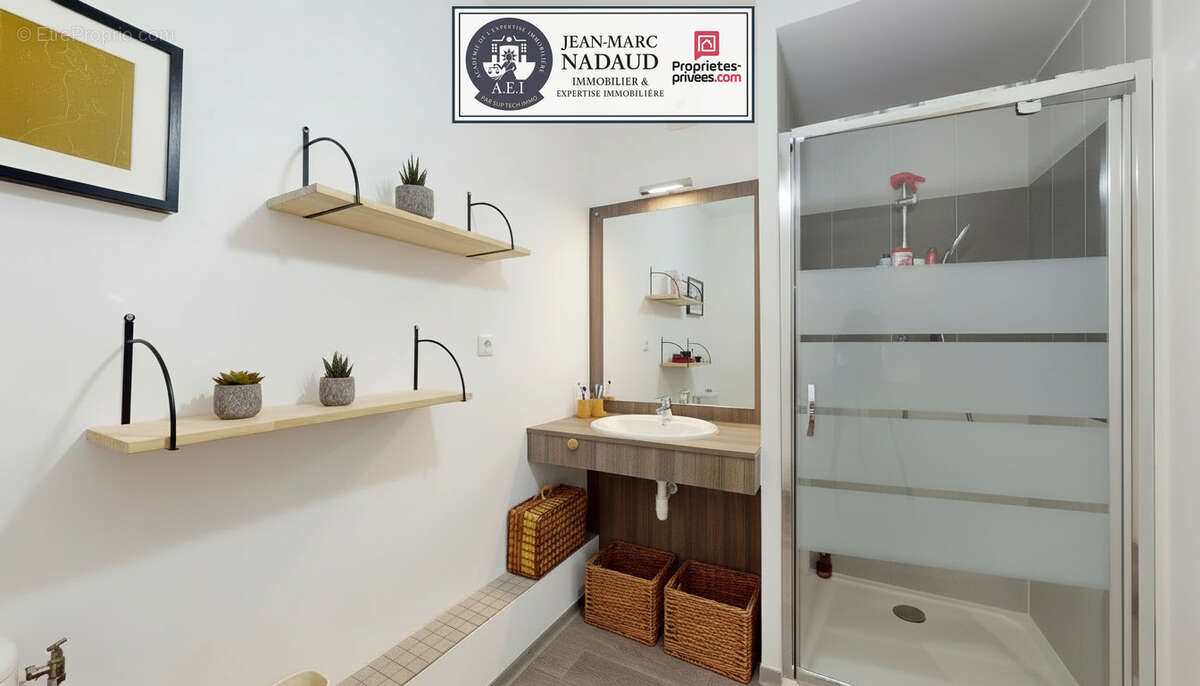 Appartement à PUGET-SUR-ARGENS