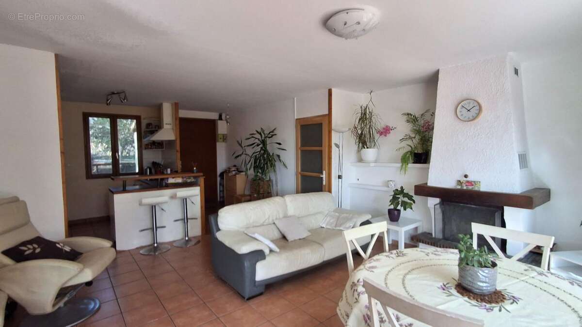 Seillons source d'argens villa t5 sur 1416 m² de terrain - photo 7