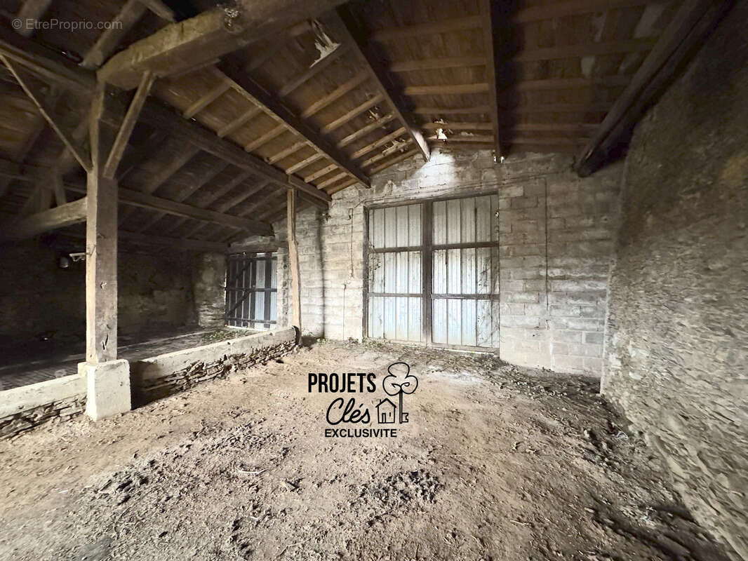 Maison à LE GIROUARD