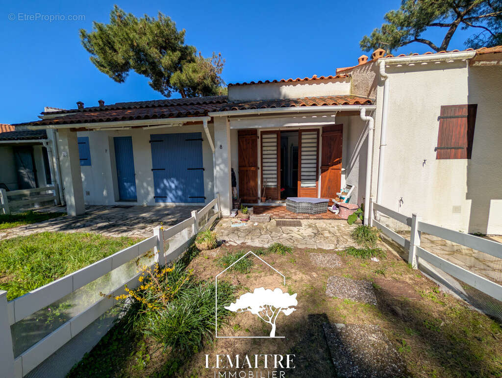 Maison à LES MATHES
