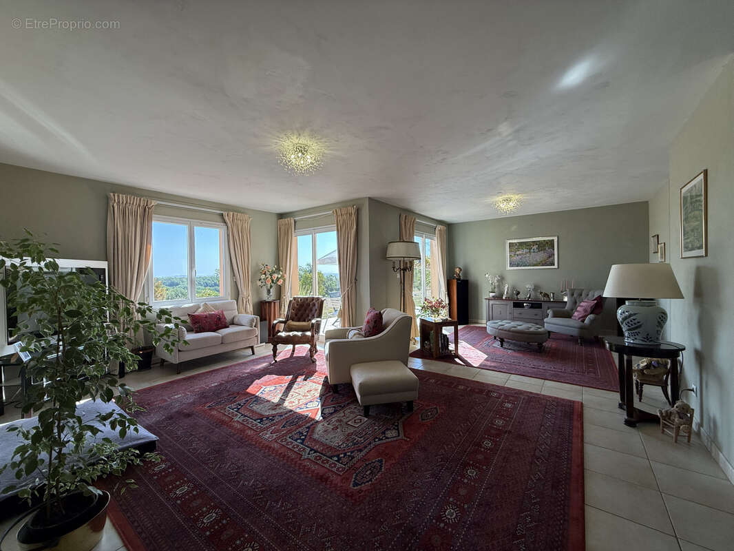 Maison de campagne avec piscine et vue dominante proche de Valence sur Baise - photo 3