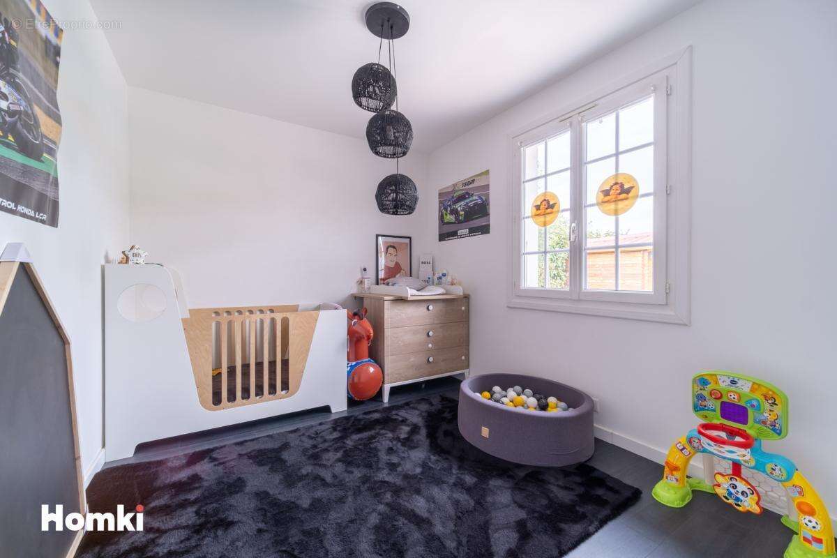 Maison à BRUGUIERES