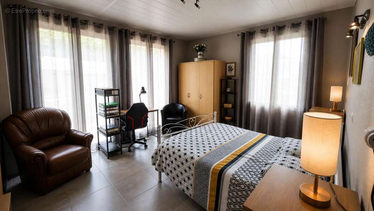 Maison de 5 pièces de 145 m² à Saint-Laurent-de-Cerdans - photo 5