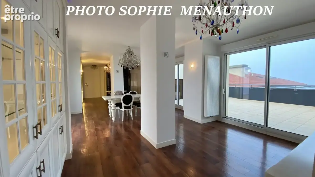 Exceptionnel attique de type 4 pièces de 103 m2 soit 140 m2 hors loi carrez avec 60 m2 de terrasses - photo 3
