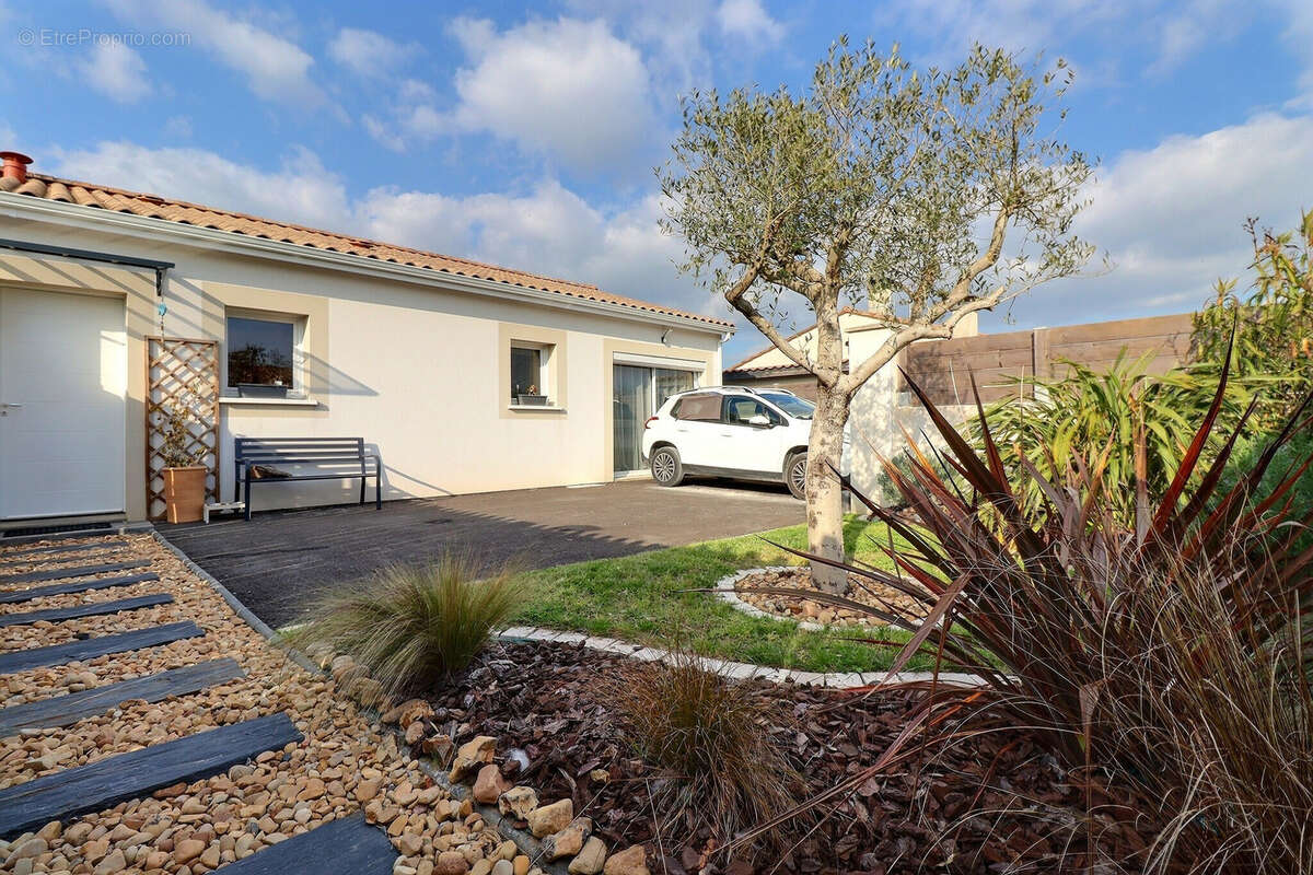 Maison à IZON