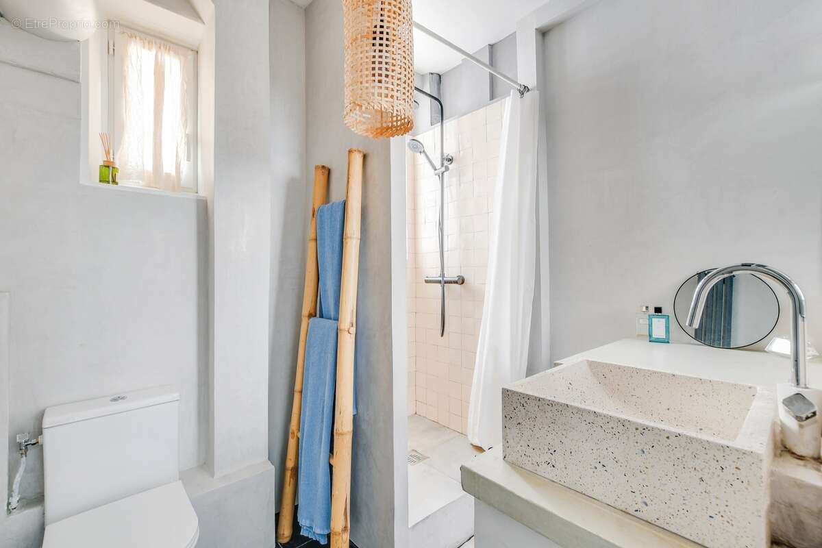 Appartement à PARIS-20E