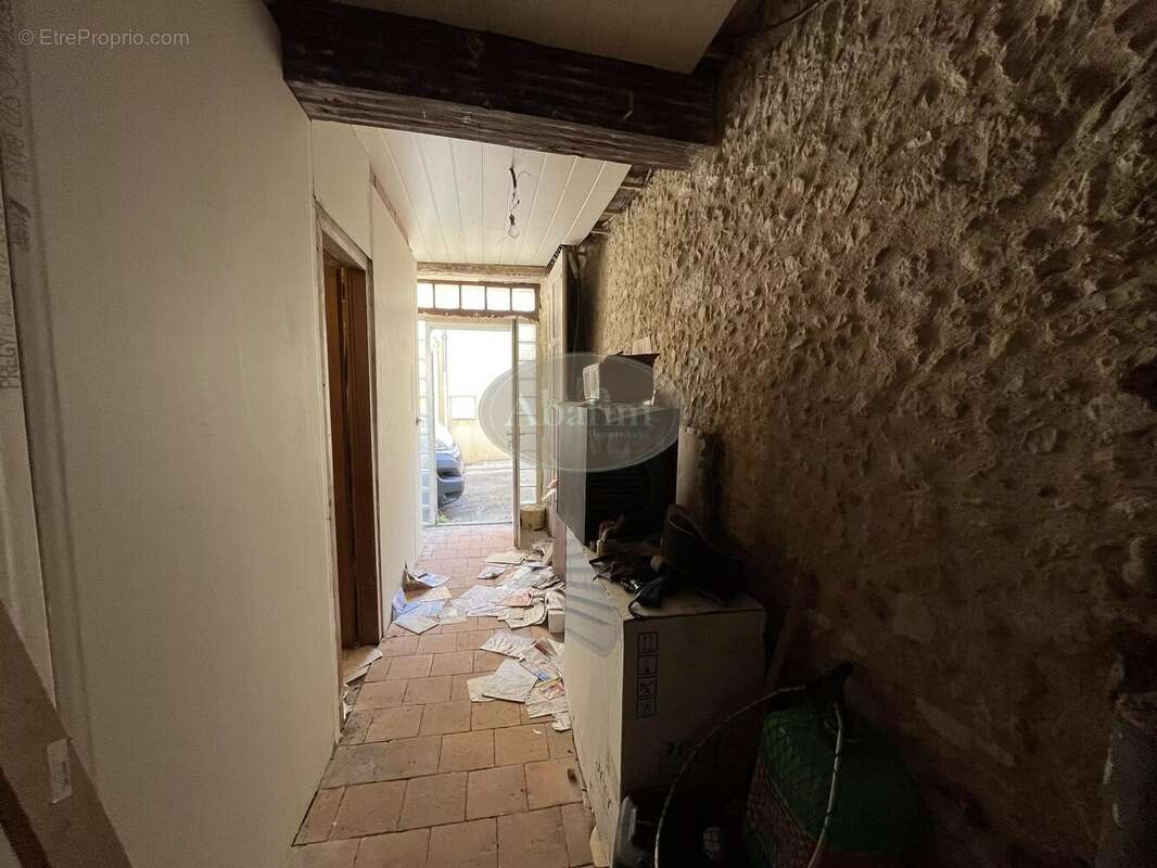 Maison à VIC-FEZENSAC