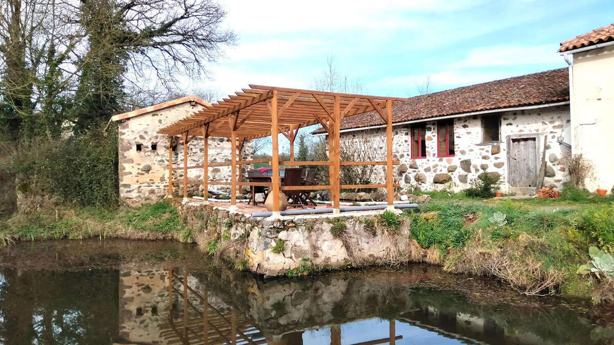 OVERVIEW - Maison à ASNIERES-SUR-BLOUR