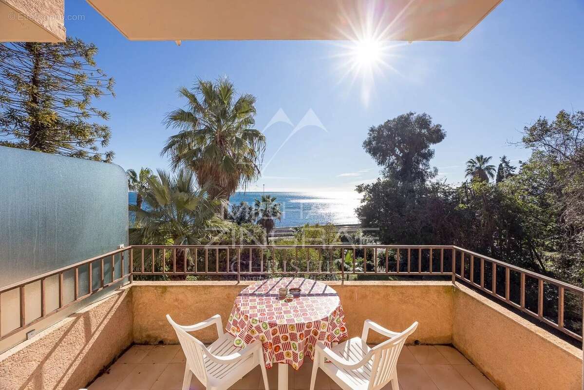 Appartement à VALLAURIS