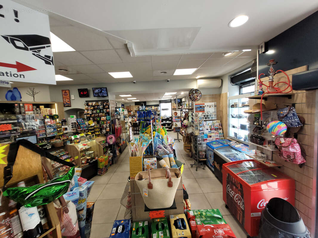 Commerce à COURSAN