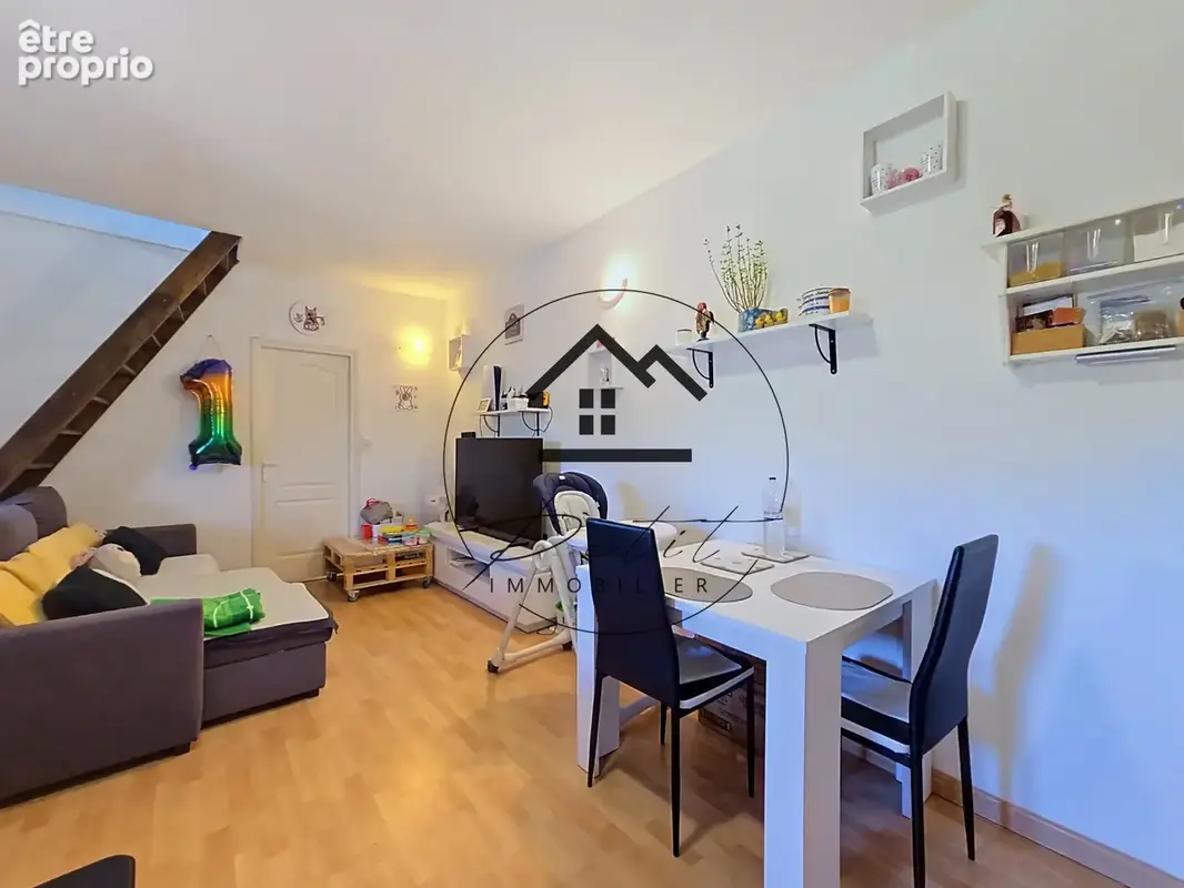 Appartement à MOUY