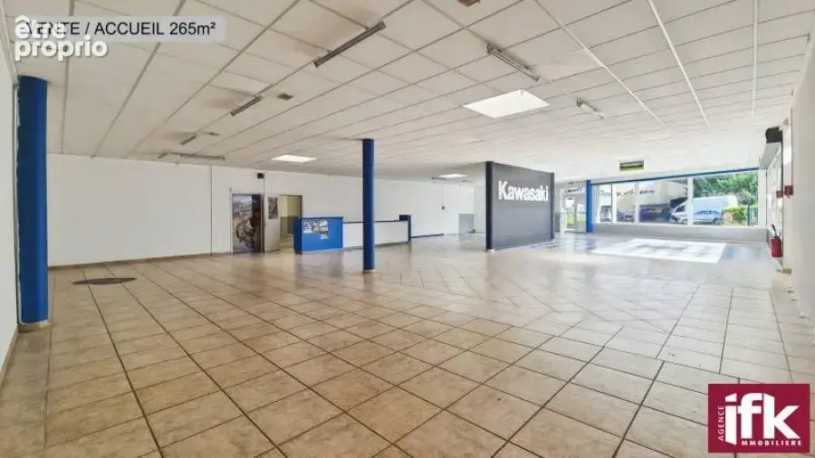 ENSEMBLE IMMOBILIER de 609 m² : Local commercial + Appartement - photo 7