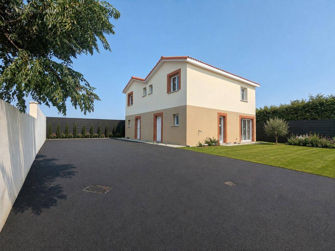 Maison à SAINT-JORY