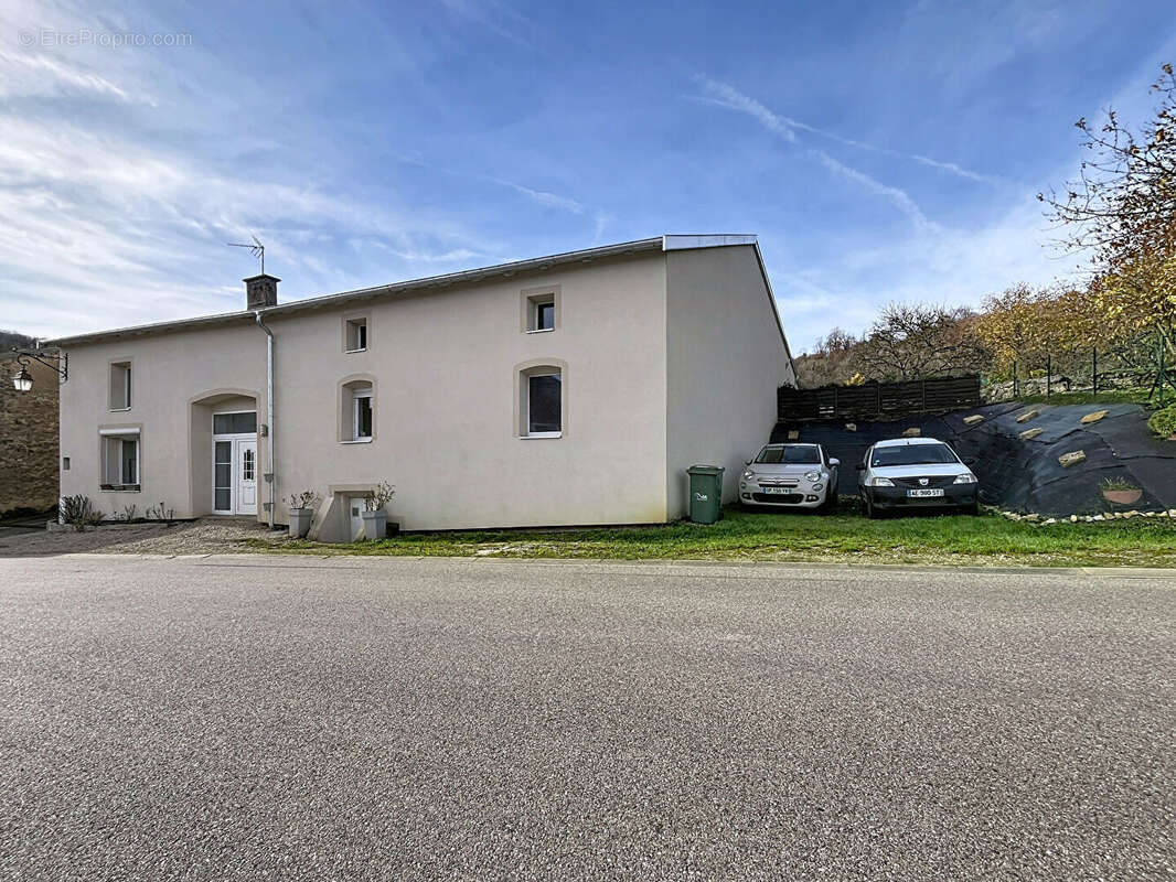 Maison à COURCELLES-SOUS-CHATENOIS