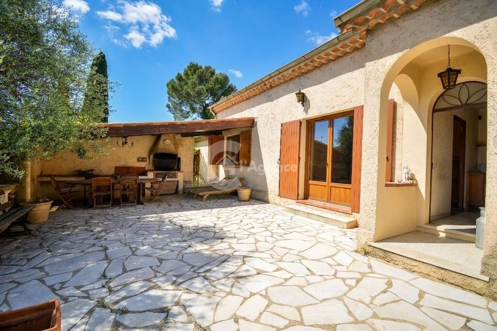 Maison à MOUGINS